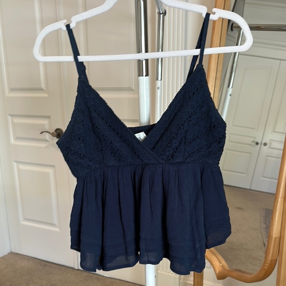 NWT Hollister Navy Blue Lace Cami Top - Picture 1 of 4
